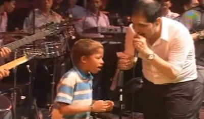 'Monchi' junto a Peter Manjarrés cuando siendo niño cantaban juntos.
