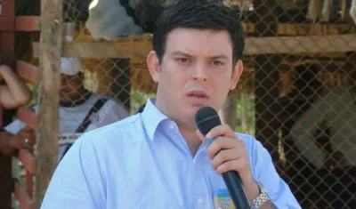 Alejandro Lyons.