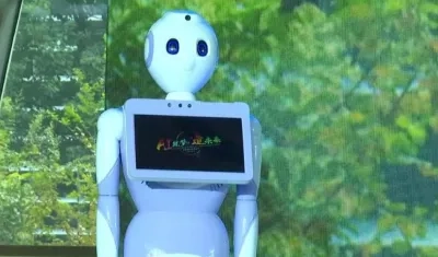 Así luce el médico robot en China.