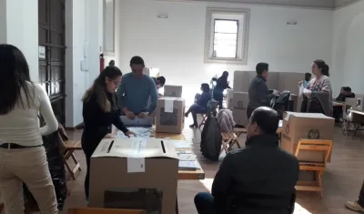 A las 4:00 p.m. (hora local de España) se cerraron las urnas de votación en Sevilla.