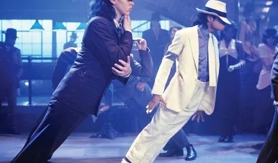  El cantante Michael Jackson en el vídeo musical "Smooth Criminal".