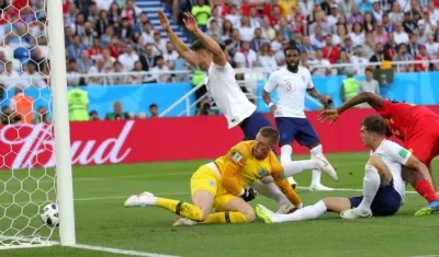 Acción del gol de Bélgica a Inglaterra. 