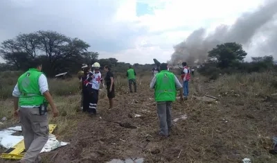 Al menos 12 personas heridas se encuentran en estado crítico tras desplomarse hoy un avión de Aeroméxico