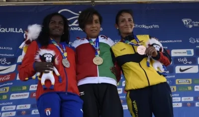 La atleta mexicana Madai Pérez ganó el oro en maratón.
