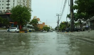 Así se veía el norte de Barranquilla en medio de la lluvia de esta mañana.