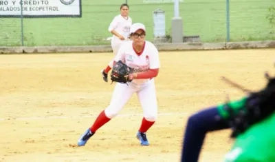 Wendy Mejía debió colgar la jabalina de momento, para dedicarse al softbol. 