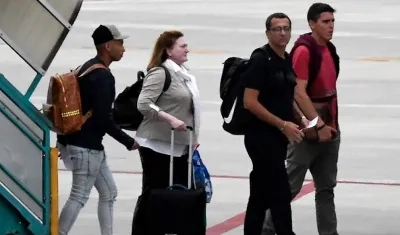 Jarlan Barrera, a su llegada al aeropuerto de Rosario.