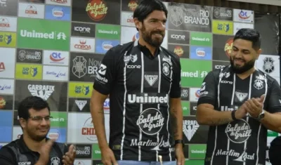 Sebastián Abreu, delantero uruguayo. 