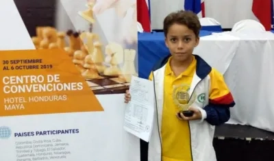 Orlando David Borré Meza, ganador del Festival Centroamericano de Ajedrez de la Juventud y del Caribe en la ciudad de Tegucigalpa.