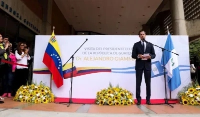 Juan Guaidó se le quedó esperando.