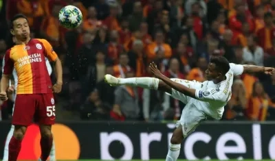 Rodrygo en una acción de juego ante Galatasaray. 