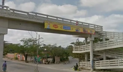 Puente Peatonal sobre la Circunvalar.