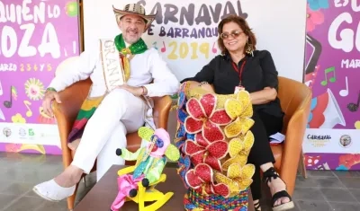 Carla Celia, directora de Carnaval y el Secretarío de Cultura, Juan Jaramillo
