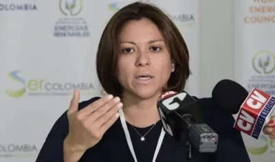 La Superintendente de Servicios Públicos, Natasha Avendaño