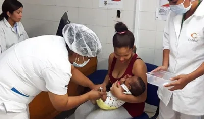  En Barranquilla se establecieron 75 puestos para la aplicación de vacunas.