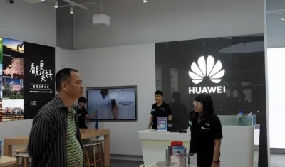  Fotografía de una tienda Huawei.