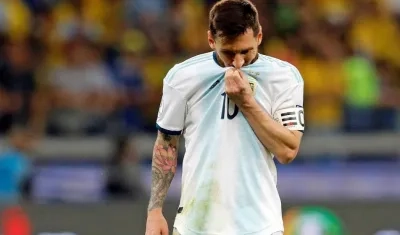 Lionel Messi lamentando la eliminación. 