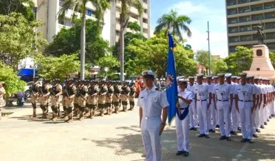 Las Fuerzas Armadas en el Paseo Bolívar de Barranquilla,