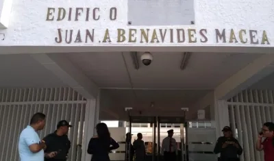 La diligencia judicial se lleva a cabo en el edificio Benavides Macea.