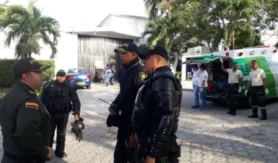 El Comandante Operativo de la Policía Metropolitana de Barranquilla en la Cárcel Distrital El Bosque.