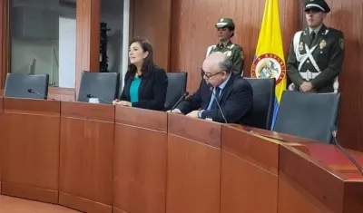 Presidenta de la Corte Constitucional, Gloria Ortiz, y el ponente el magistrado José Fernando Reyes.