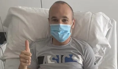 Andrés Iniesta, tras su operación. 