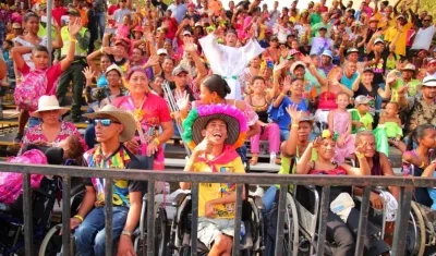 Mil personas con diversas discapacidades fueron llevados a varios eventos del Carnaval.