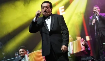 El cantante Jorge Oñate durante su presentación.