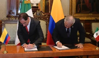Firma del memorando de entendimiento sobre cooperación turística entre México y Colombia.