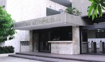 La Universidad Metropolitana de Barranquilla.