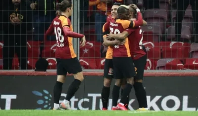 Falcao en una celebración de un gol con el Galatasaray.