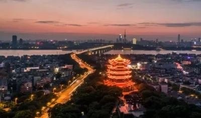 Panorámica de la ciudad de Wuhan, China.