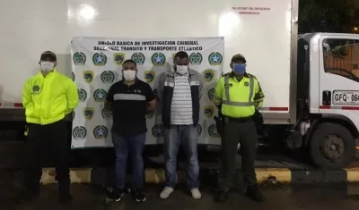 Javier Enrique Núñez Hernández y Macea Algarín Lupercio, capturados tras el hurto al camión. 