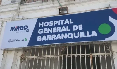 La niña recibe atención médica en el Hospital General de Barranquilla. 