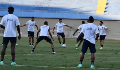 Jugadores de la Selección Colombia durante el entrenamiento. 