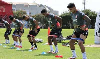 Jugadores de la selección Perú durante un entrenamiento. 