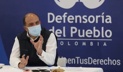 El Defensor del Pueblo Carlos Camargo.