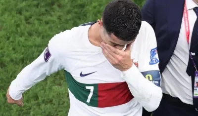 Cristiano Ronaldo, sale entre lágrimas.