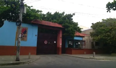Fachada de la Escuela Normal Superior La Hacienda.