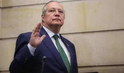 Iván Name Vásquez, nuevo presidente del Senado.