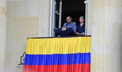 El Presidente de la República, Gustavo Petro, en una de sus apariciones en el balcón de la Casa de Nariño.