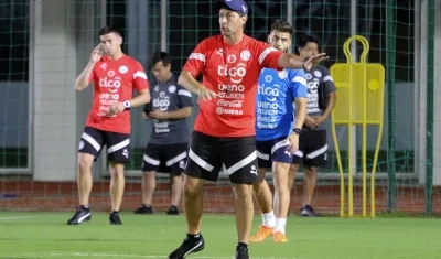 Daniel Garnero durante un entrenamiento de la selección paraguaya. 