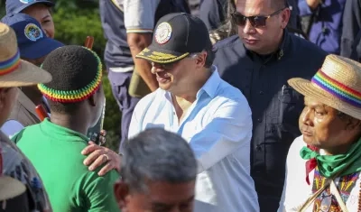 El presidente Gustavo Petro a su llegada a la minga indigena en Cali