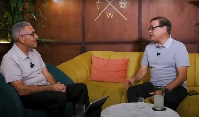 Jorge Cura en la entrevista con el maestro Iván Villazón
