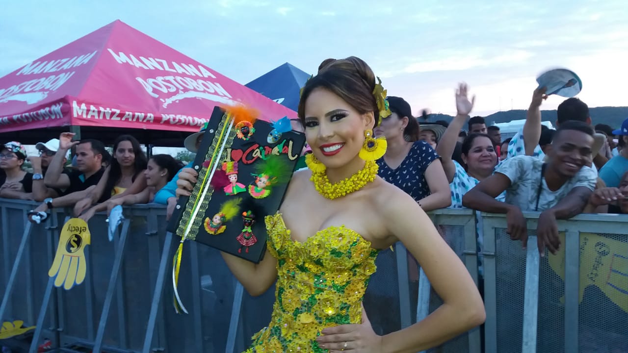 María Alejandra Amaury Donado, Reina del Carnaval de Puerto Colombia 2019 con el decreto.