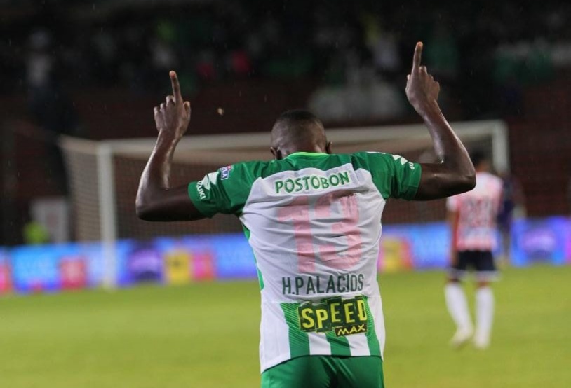 Helibelton Palacios, celebrando el gol que significó el triunfo.