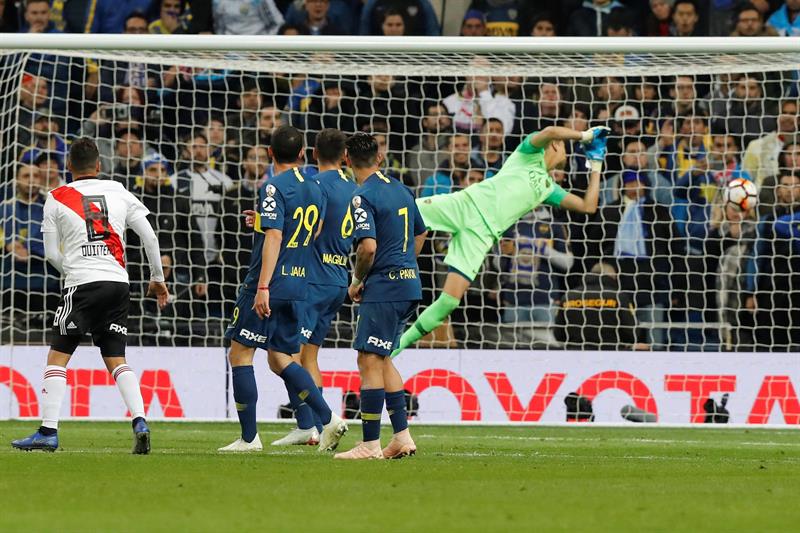 Momento del golazo de Juan Fernando Quintero.