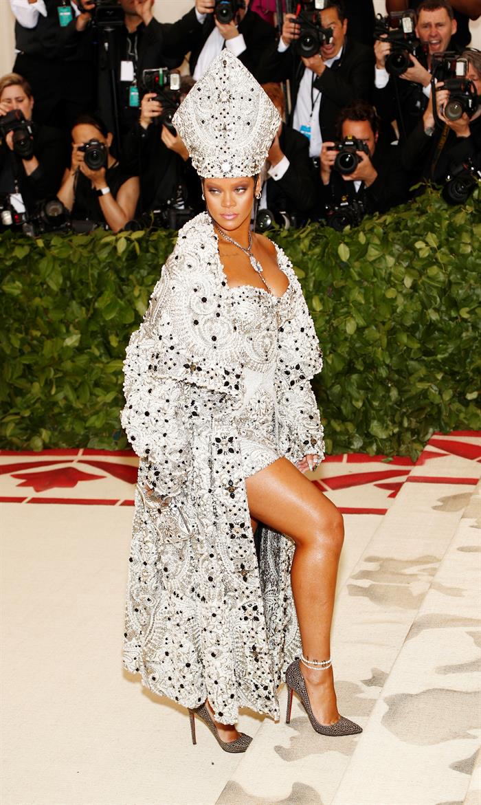 La cantante Rihanna en la MET gala.