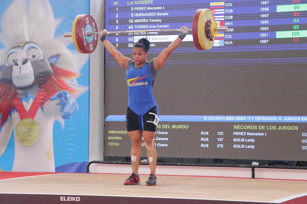 María Leivis Sánchez y su levantamiento ganador. 