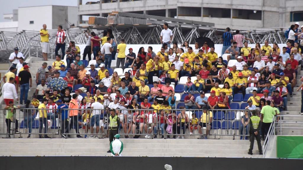 La 'mancha amarilla' de la Selección Colombia, presente. 